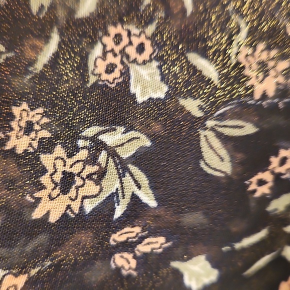 💕CURRENT AIR💕 Smocked Flutter-Sleeve Blouse ~ Micro Floral Print Large L NWT - Picture 5 of 9